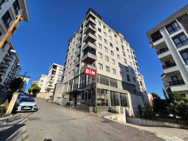 ÇEKMEKÖY TAŞDELEN EKŞİOĞLU MAHALLESİ'NDE MERKEZİ KONUMDA SATILIK FERAH 3+1 DAİRE