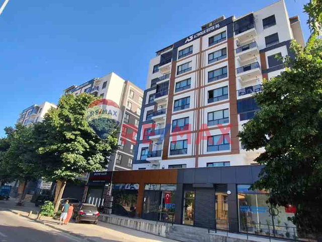 TUZLA VATAN CADDESİ YALI KENT SİTENDE KİRALIK 2+1 DAIRE