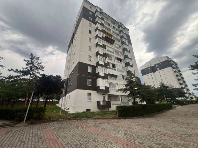 BATIKENT KENTKOOP MAHALLESİ BASIN İŞ 19 SİTESİ SATILIK 2+1 DAİRE
