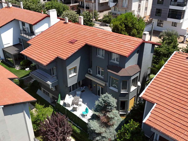 REMAX MODEL DEN BAĞBAŞI ÇIÇEK KÖY SITESINDE 6+1 SATILIK FOURLEKS VILLA