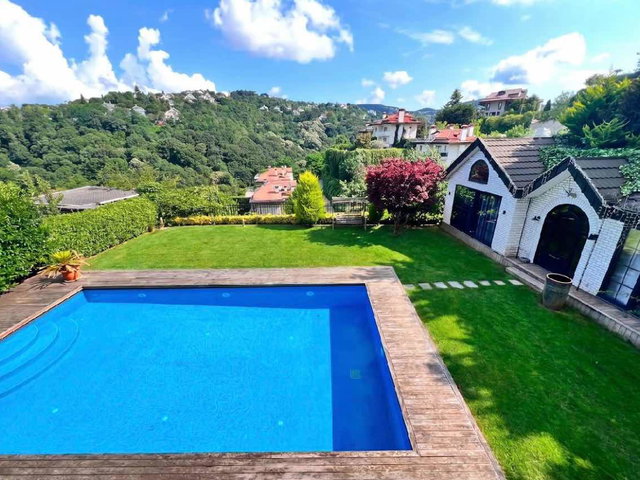 REMAX7TEPE'DEN ACARKENT' TE DÖRT MEVSİM KEYİF SUNAN KIŞ BAHÇELİ KİRALIK BAHÇE DUBLEKSİ