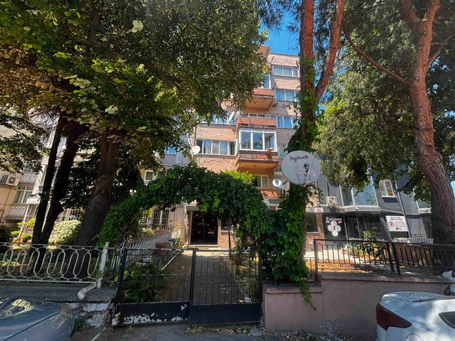 KÜKÜRTLÜ MAHALLESİ'NDE 2+1 SATILIK DAİRE