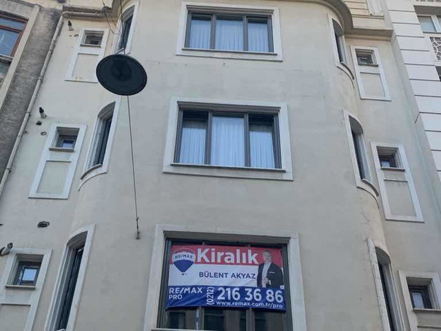 BEYOĞLU GALATA'DA İÇİ TAMAMEN SIFIR, LÜKS STANDARTTA KİRALIK 1+1 DAİRE