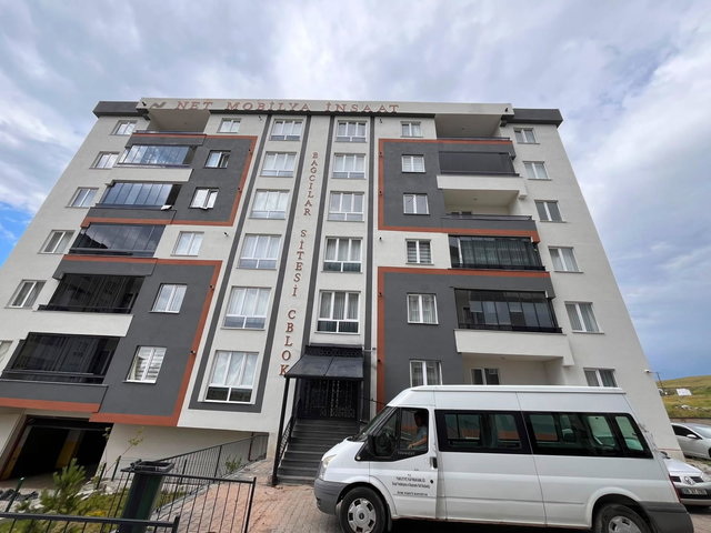 REMAX İLKE'DEN HİLALKENT'TE 3+1 SATILIK LÜKS DAİRE