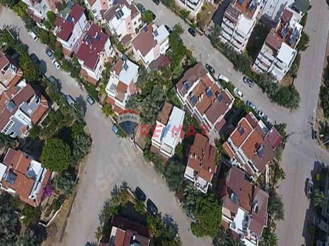 ALTINOLUK PLAJA 200M SATILIK TRİPLEX VİLLA