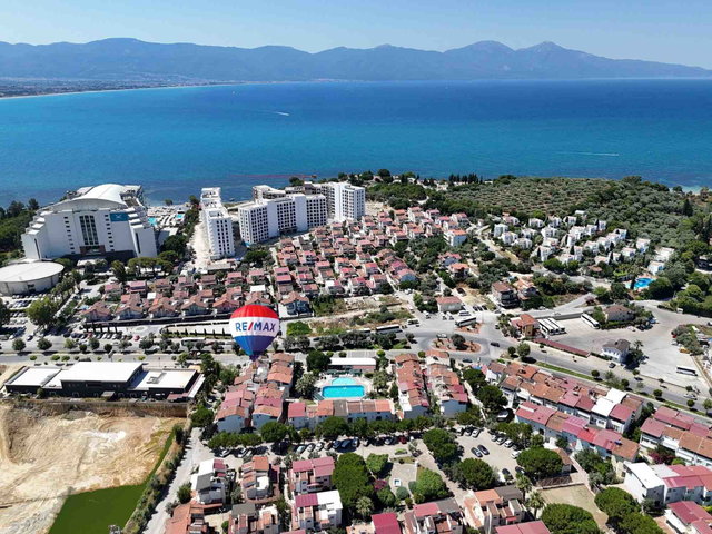 KADINLAR DENİZİ ZÜMRÜT EVLER SİTESİ’NDE SATILIK 3+1 VİLLA