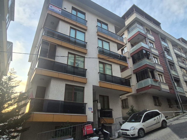 MALTEPE FINDIKLI MAHALLESIN'DE MERKEZI KONUMDA FUL EŞYALI KIRALIK 3+1 DUBLEKS DAİRE