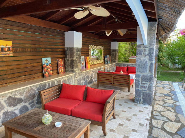 TORBA'DA SEZONLUK KIRALIK HAVUZLU VE MÜŞTEMILATLI MÜSTAKIL VILLA