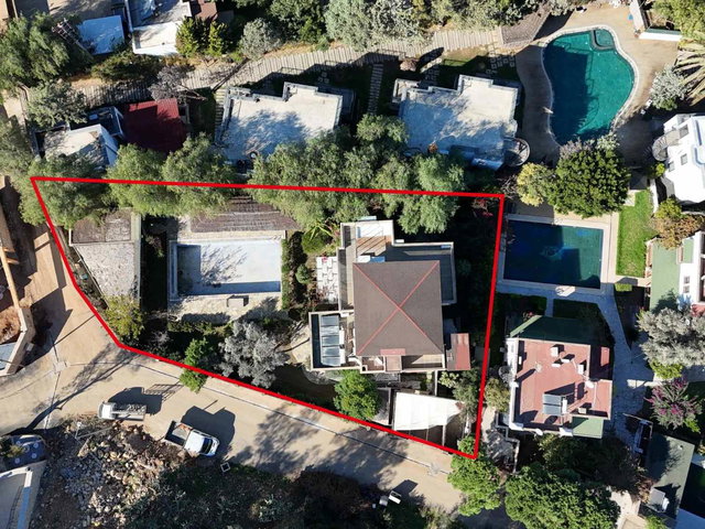 BODRUM TORBA’DA DENIZE YAKIN, ASANSÖRLÜ, MÜŞTEMILATLI - LOFT SUITLI HAVUZ VE BAHÇELI MÜSTAKIL VILLA