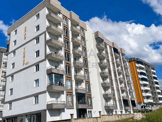 RE/MAX LACIVERT'TEN YILDIZKENT'TE SATILIK 1+1 DAIRE