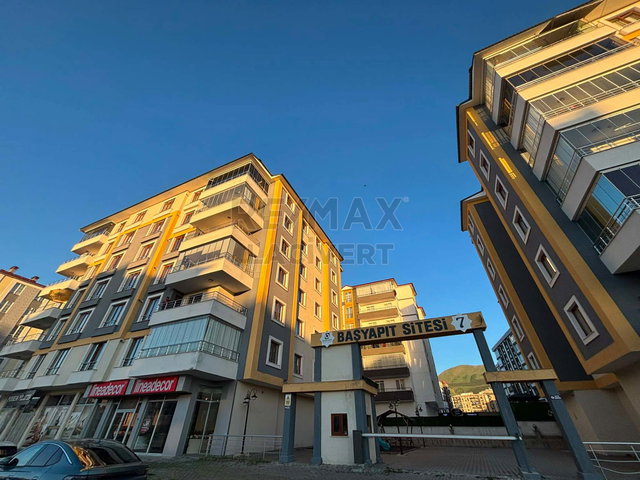 RE/MAX LACİVERT'TEN ŞEHİR HASTANESİ KARŞISI 3+1 KİRALIK LÜKS DAİRE