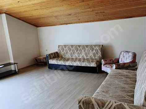 DİKİLİ’DE 126 M² NET, ÇATI KATI 1+1 | 4 CEPHELİ, BALKONLU, BOŞ KİRALIK DAİRE