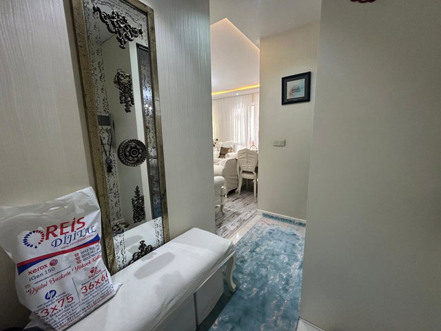 BEYAZ REZİDANS EYÜP'TE GENİŞ VE FERAH 1+1 SATILIK DAİRE