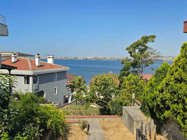 BÜYÜKÇEKMECE PINARTEPE'DE 6+1 DENIZ MANZARALI VILLA