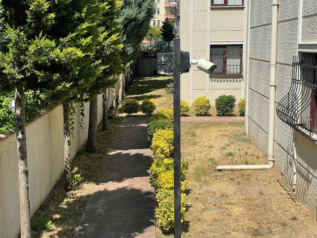 REMAX NATURAL'DEN HALIDERE'DE ARA KAT 3+1 KİRALIK DAİRE