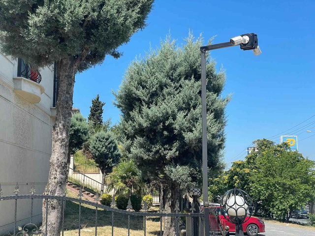 REMAX NATURAL'DEN HALIDERE'DE ARA KAT 3+1 KİRALIK DAİRE