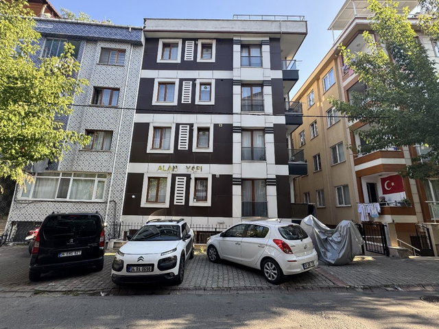 ÜMRANİYE İSTİKLAL MAH. GENÇ BİNA KİRALIK 2+1