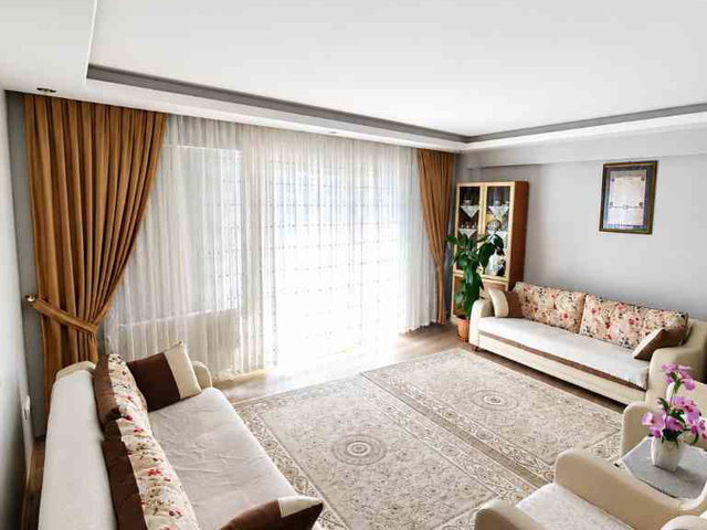 BAĞCILAR DEVLET HASTANESİNE 2 DAKİKA YÜRÜME MESAFESİNDE SATILIK FERAH 3+1 DAİRE