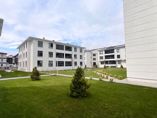 ARİFİYE  FATİH MAH. 120 M2 3+1 3.KAT KOMBİLİ CAMBALKONLU SIFIR DAİRELER