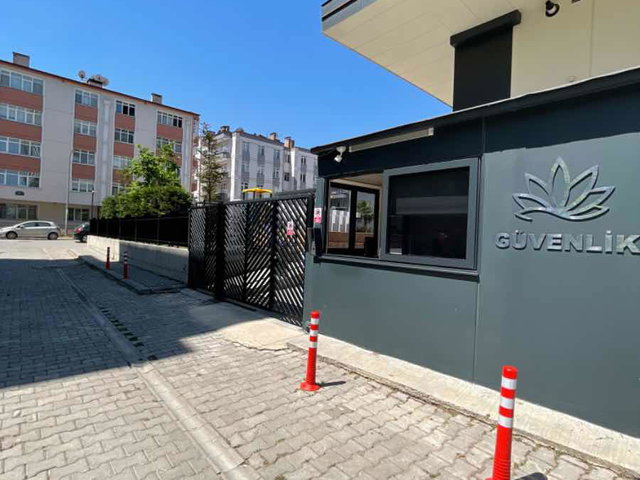 LOTUS EVLERİ'NDE ATATÜRK BULVARI'NA CEPHE 2+1 KİRALIK OFİS