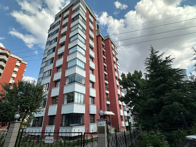 ORAN ÇELİK SİTESİ ÜÇ CEPHELİ 4+1 FULL YAPILI FIRSAT DAİRE !!