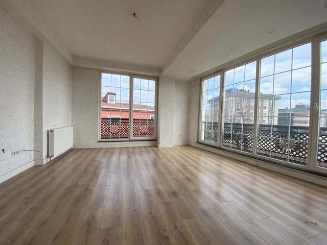TAŞDELEN MAH 2+1 CADDE ÜSTÜ SATILIK ARAKAT  BOŞ DAIRE