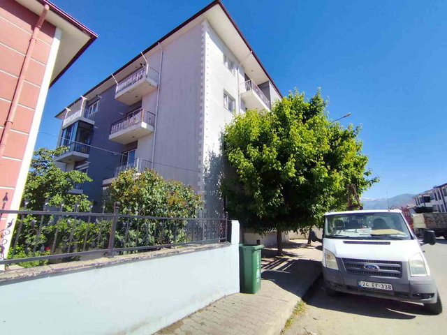 REMAX DEM'DEN CUMHURİYET MAHALLESİ'NDE SATILIK 3+1 DAİRE