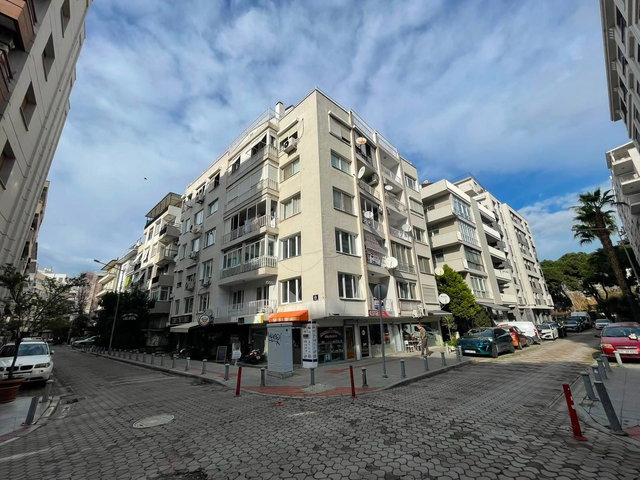 49 İZMİR ALSANCAK KÜLTÜR MAHALLESİ 2+1 SATILIK DAİRE