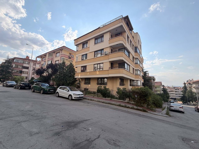 ÇANKAYA KIRKKONAKLAR MH. FUL YPILI ASANSÖRLÜ SATILIK 3+1 DAİRE ARA KAT
