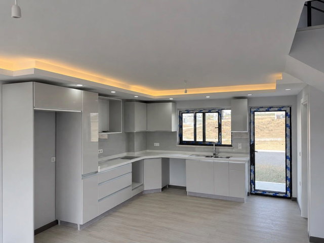 ELİT VİLLA SİTESİ’NDE | DENIZ MANZARALI | 3+1 LÜKS VILLA | HAVUZLU SITE | SIFIR