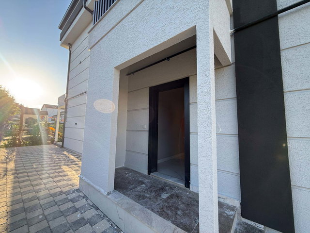 REMAX SOFT BARIŞ BAŞOL'DAN SERDİVAN YAZLIK'TA TRIPLEX VİLLA