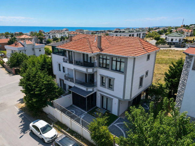 CELALİYE’DE DENİZE YAKIN 5+2 | 350 M² BRÜT | HAMAM & SAUNA | 4 BANYO | KREDİYE UYGUN VİLLA