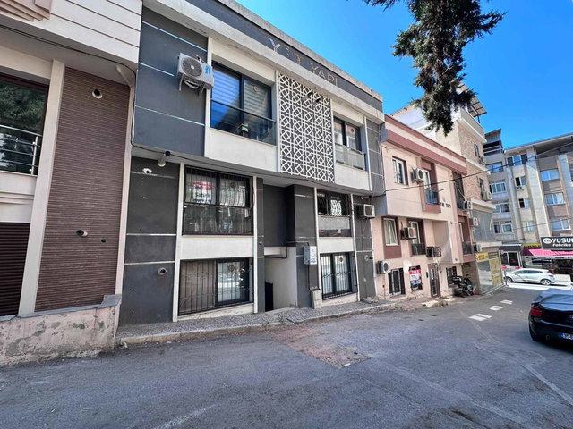 BUCA ATATÜRK MH. ARAKAT  EŞYALI DOĞALGAZ SATILIK 1+1