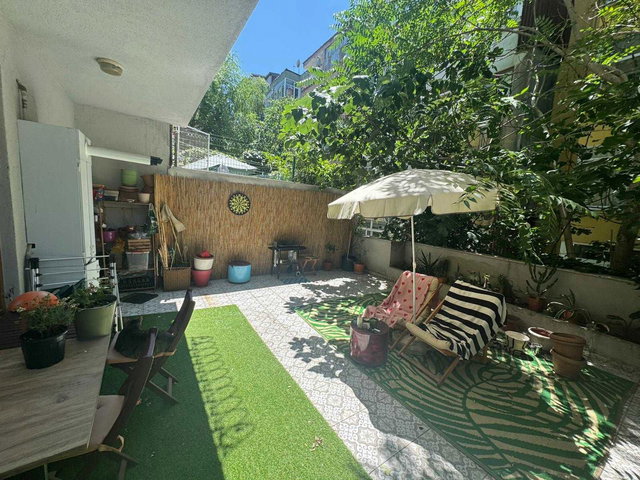 REMAX ASHILL ŞIŞLI DE BAHÇE KULLANIMLI 11 YILLIK BINADA SATILIK
