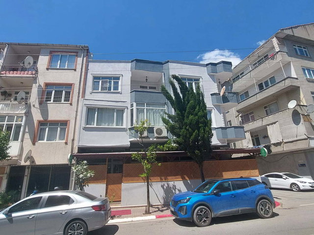 DERİNCE MERKEZ MAHALLESİ'NDE KİRALIK 3+1 GENİŞ DAİRE