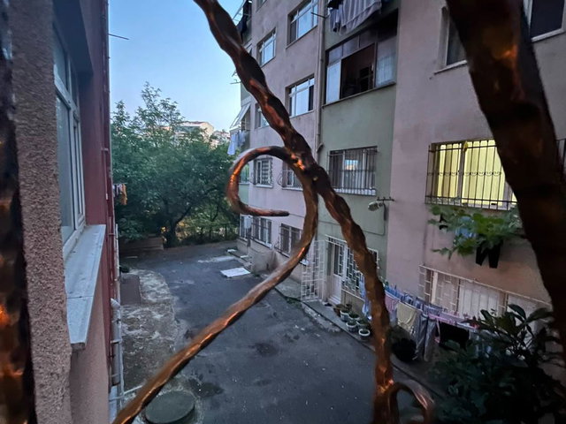 EYÜP DÜĞMECİLER MH. 2+1 ARA KAT SEVİYESİNDE SATILIK DAİRE