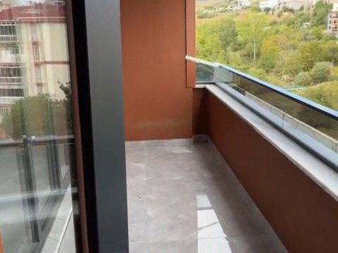 REMAXLAND DEN SÜLEYMANPAŞADA HAVUZLU SİTEDE FIRSAT DAİRE