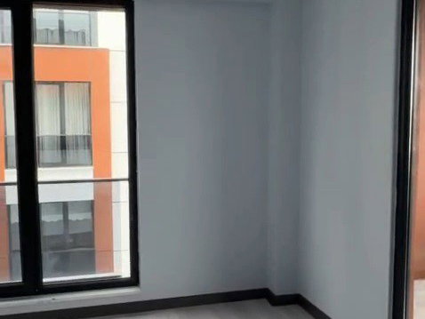 REMAXLAND DEN SÜLEYMANPAŞADA HAVUZLU SİTEDE FIRSAT DAİRE