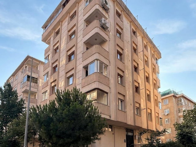 İÇERENKÖY'DE METROYA 5 DK MESAFEDE 3+1 ÇİFT CEPHELİ 90 M2 NET