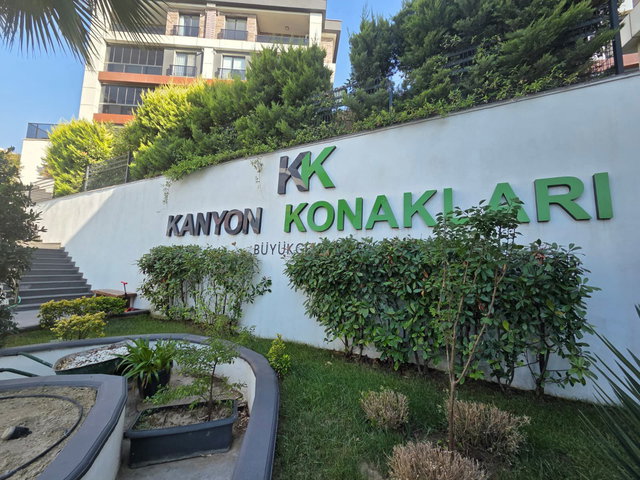 REMAX KAYA BÜYÜKÇEKMECE KANYON KONAKLARI SATILIK 3+1 BAHÇE KATI