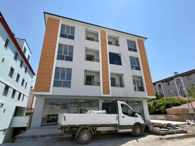 REMAX DEM'DE YENİ HASTANE ACİLE SIFIR ALTTAN ISITMALI FIRSAT 2+1