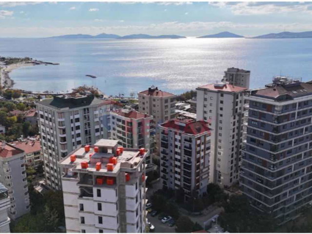 CADDEBOSTAN'IN EN DEĞERLİ BÖLGESİNDE SIFIR 1+1 SATILIK DAİRE