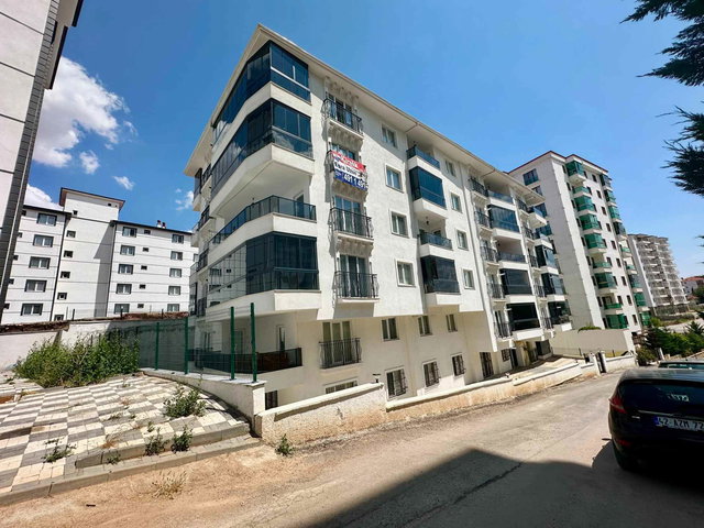 BAĞLARBAŞI MAHALLESİ’NDE GENİŞ VE FERAH 3+1 SATILIK DAİRE