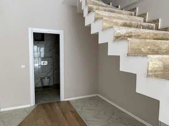 PENDİK’TE SİTE İÇİNDE SIFIR 2+2 BAHÇE KATI | 187 M² NET | YERDEN ISITMA