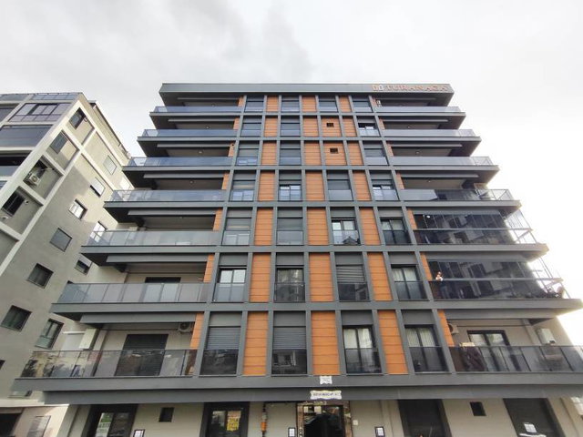 ÇIĞLI ANADOLU CADDESINE 50 M. SATILIK TERASLI 2+1 DAIRE