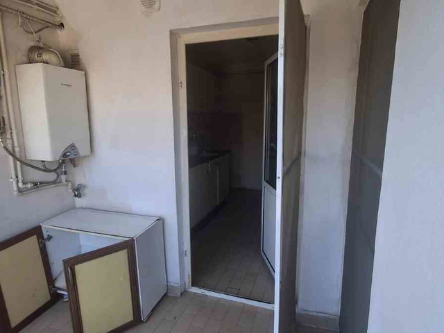 İZMİT YAHYAKAPTAN B-15 'TE ARAKAT 3+1 SATILIK DAİRE