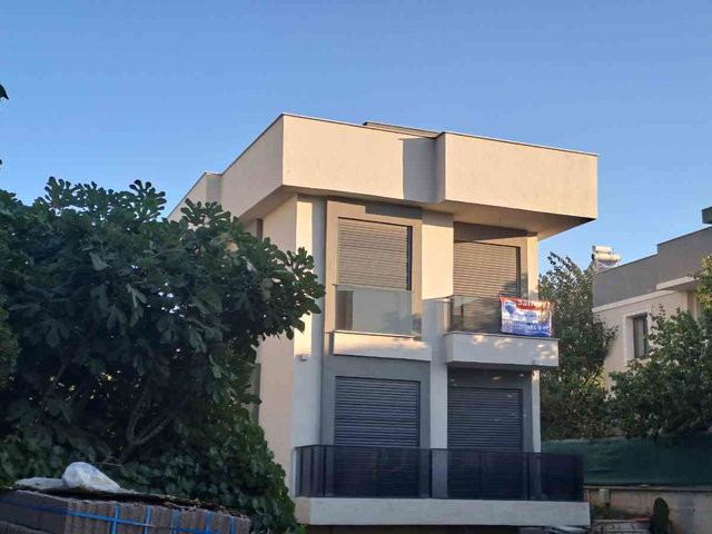 SEFERİHİSAR AKARCA’DA SIFIR 5+1, 170 M² NET, 4 CEPHELİ LÜKS VİLLA | KREDİ & TAKAS UYGUN