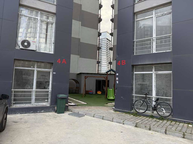 HAYAT PARK EVLERİ 4'TE ARAKAT YENİ BİNA 7. KATTA TEMİZ FERAH SATILIK 2+1 DAİRE