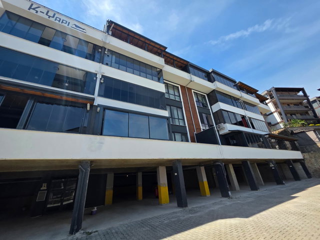 GÖLCÜK TOPÇULAR'DA,DENİZ MANZARALI, SİTE İÇİNDE SÜPER LÜKS DAİRE
