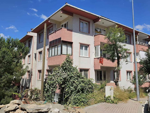 GEBZE OSMAN YILMAZ’DA GÜNEY CEPHELİ 3+1 | 120 M² | BALKONLU | KAT MÜLKİYETLİ TAPULU